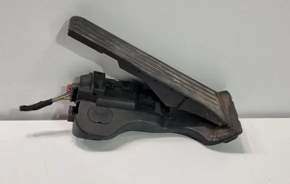 Audi A3 S3 A3 Sportback 8P Accelerator throttle pedal 1K1721503AM