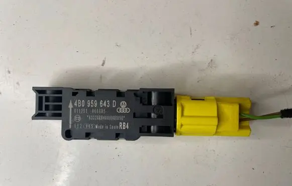 Audi A3 S3 8P Airbag deployment crash/impact sensor 4B0959643D