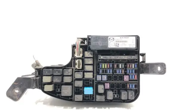 Mazda 3 II Fuse box set KD45-675X0
