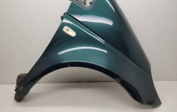 Mercedes-Benz Vaneo W414 Fender