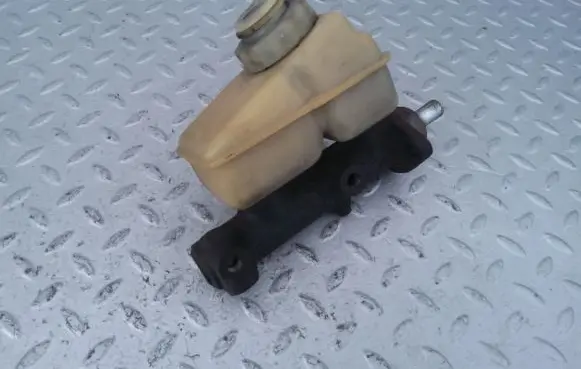 Ford Granada Master brake cylinder 