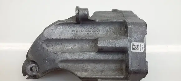 Mercedes-Benz C W204 Engine mounting bracket A6512230004