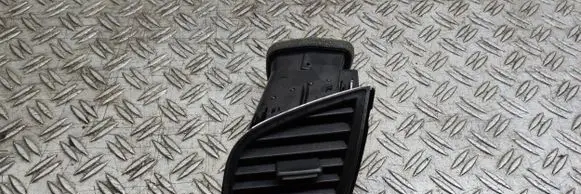 Skoda Fabia Mk3 (NJ) Dashboard side air vent grill/cover trim W22602