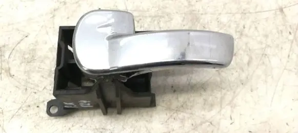 Nissan Pathfinder R51 Front door interior handle