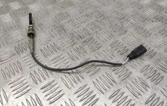 Audi A4 S4 B8 8K Exhaust gas temperature sensor 1J0973802