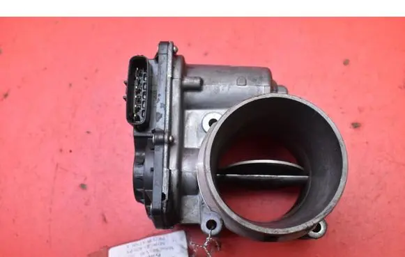 Volvo V40 Throttle body valve 31293930