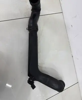 Intercooler hose/pipe