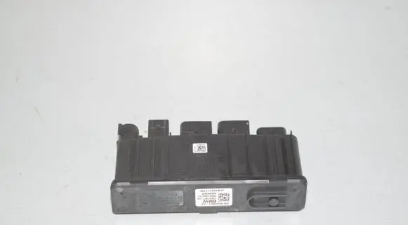 BMW 1 F40 Current control relay 8589907 12638589907
