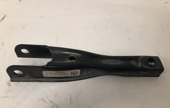 Volkswagen Golf VII Engine mounting bracket 5Q0199855P