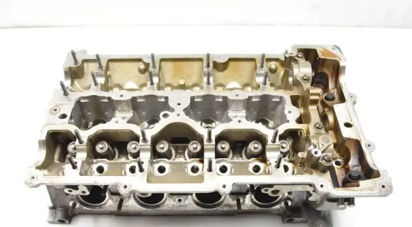 BMW 3 E90 E91 Engine head 7559168