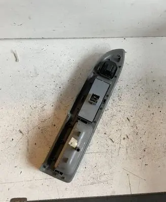 Volkswagen Golf Plus Front door window switch trim 5M1867371B