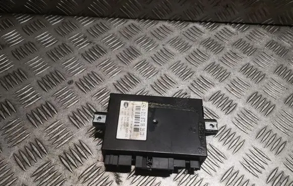 Mercedes-Benz E W211 Tailgate/trunk control unit/module 2118705626 A2118705626