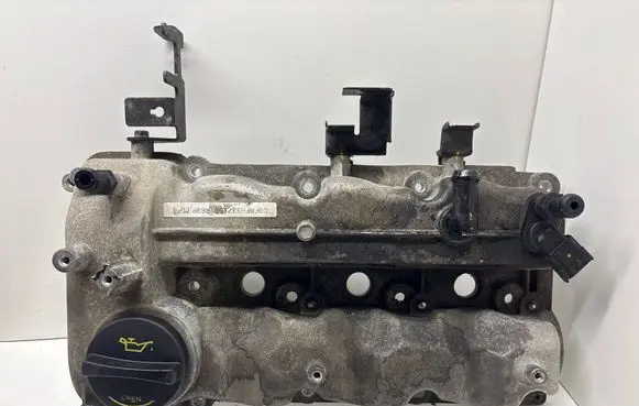 KIA Rio Rocker cam cover 