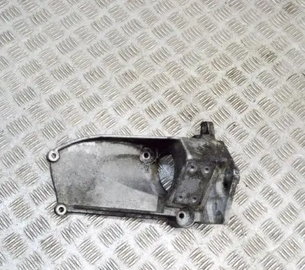 Volvo S90, V90 Engine mounting bracket 31370633