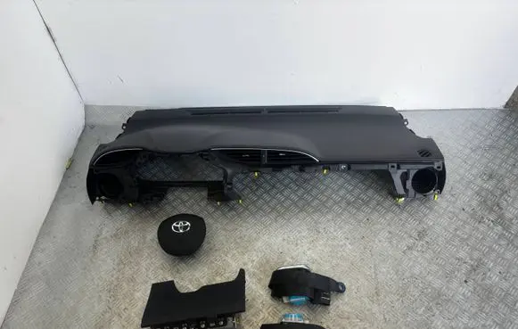 Toyota Yaris Dashboard 
