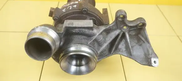 BMW 3 F30 F35 F31 Turbo 8519475 N47D20C