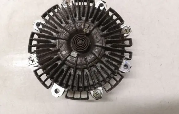 KIA Sorento Viscous fan clutch