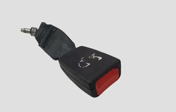 Nissan Qashqai Rear seatbelt buckle 10052005