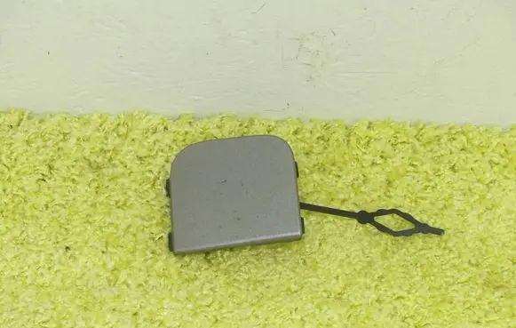 Opel Grandland X Front tow hook cap/cover Y00033977