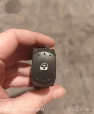 Renault Laguna II Quarter vent window switch 26488