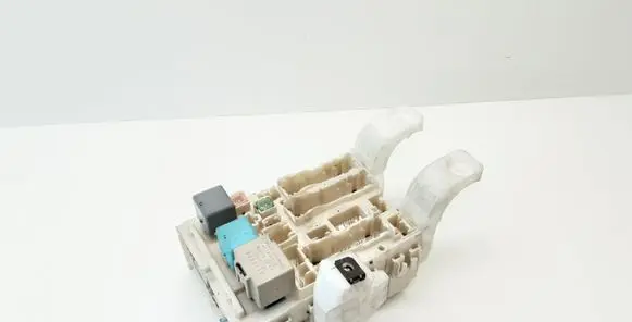 Toyota Prius (XW20) Fuse module 501120257 5C012047