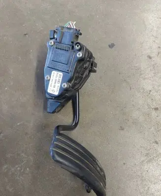 Renault Espace IV Accelerator throttle pedal 8200007512 6PV00811922