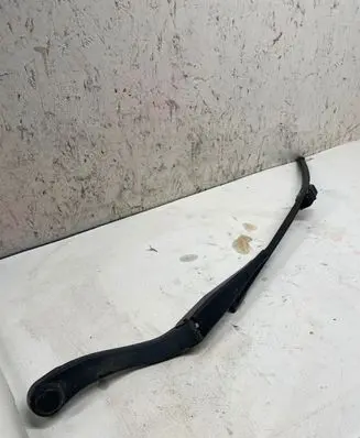 Mercedes-Benz C W204 Front wiper blade arm A2048200144