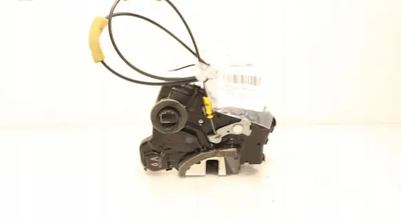 Toyota Corolla E140 E150 Front door lock A046693