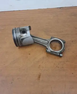 Peugeot Partner Piston with connecting rod