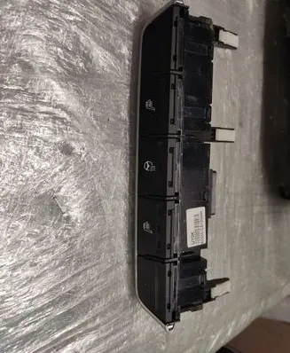 KIA Sorento Seat heating switch 93300C5100WK