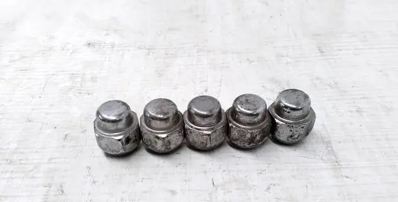 Mazda CX-3 Nuts/bolts 