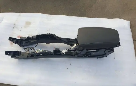 Ford Mondeo MK V Center console ES73F043B04A