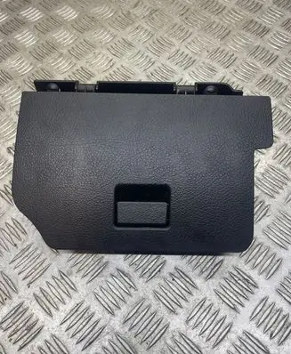 Opel Astra G Glove box 24437704