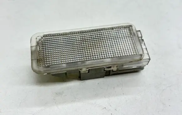 Peugeot 407 Boot/trunk interior light 