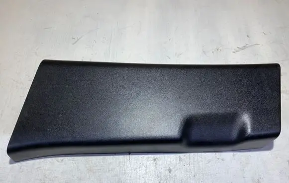 (B) pillar trim (bottom)