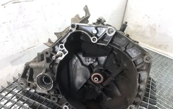 Fiat Grande Punto Manual 5 speed gearbox 55196336