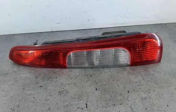 Ford Focus C-MAX Rear/tail lights 3M5113A602AA