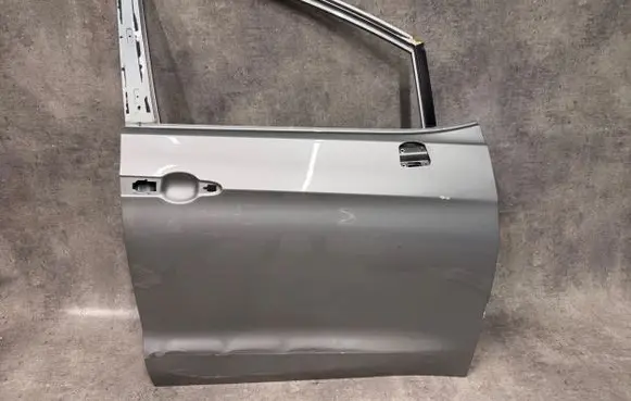 Chrysler Pacifica Front door NULL