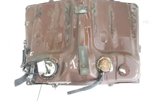Toyota RAV 4 (XA20) Fuel tank