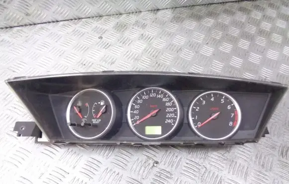 Nissan Primera Tachometer AU862