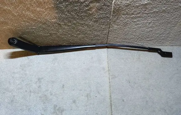 Volkswagen PASSAT B8 Front wiper blade arm 3G1955410