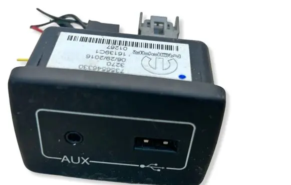 Citroen Relay III USB socket connector 7356546330 16139C1 01267