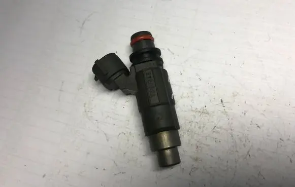 Mitsubishi Space Star Fuel injector CDH166 73096Z3