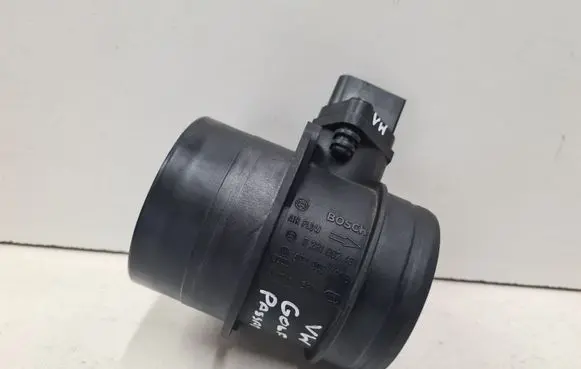 Volkswagen Golf V Mass air flow meter 0281002461 074906461B