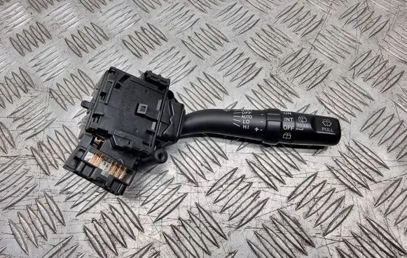 Toyota Avensis T250 Wiper control stalk 173654