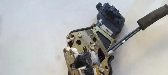 Mazda 6 Front door lock