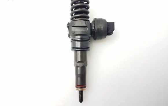 Skoda Octavia Mk2 (1Z) Fuel injector 038130073ag