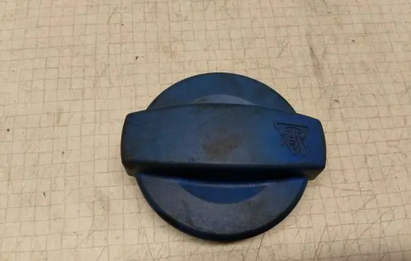 Audi A4 S4 B6 8E 8H Coolant expansion tank/reservoir cap 8E0121321