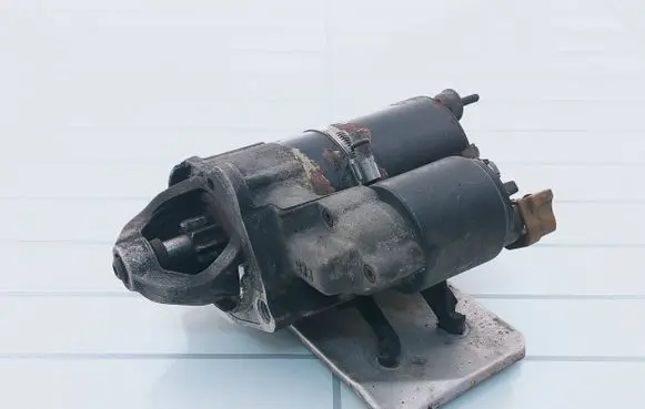 Volkswagen PASSAT B5 Starter motor 1005321933
