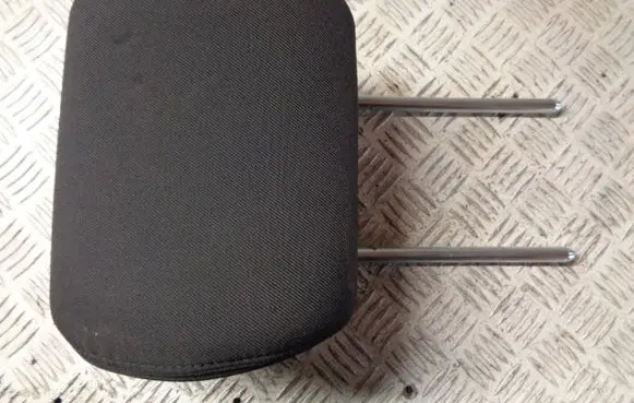 Ford Mondeo MK IV Rear seat headrest 